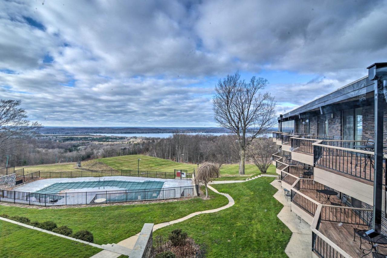 Cozy Bellaire Condo With Balcony - 3 Mi To Skiing! מראה חיצוני תמונה